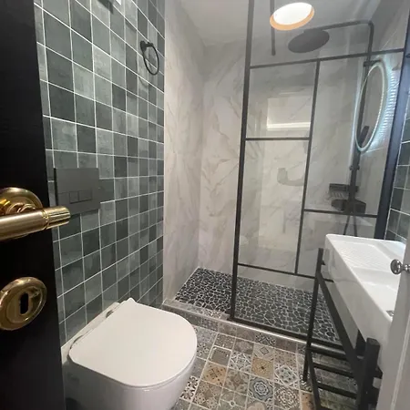 Skg Retreat Emerald - 5Min Walk From Seafront Thessaloniki Exterior photo